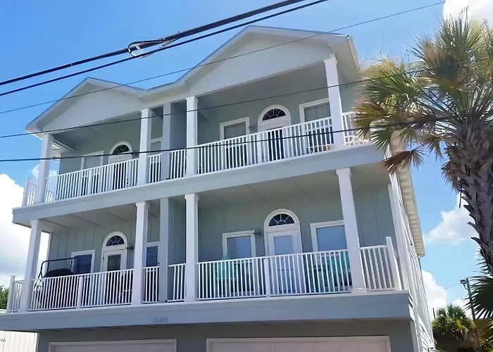 Front Beach Rd Beachhouse